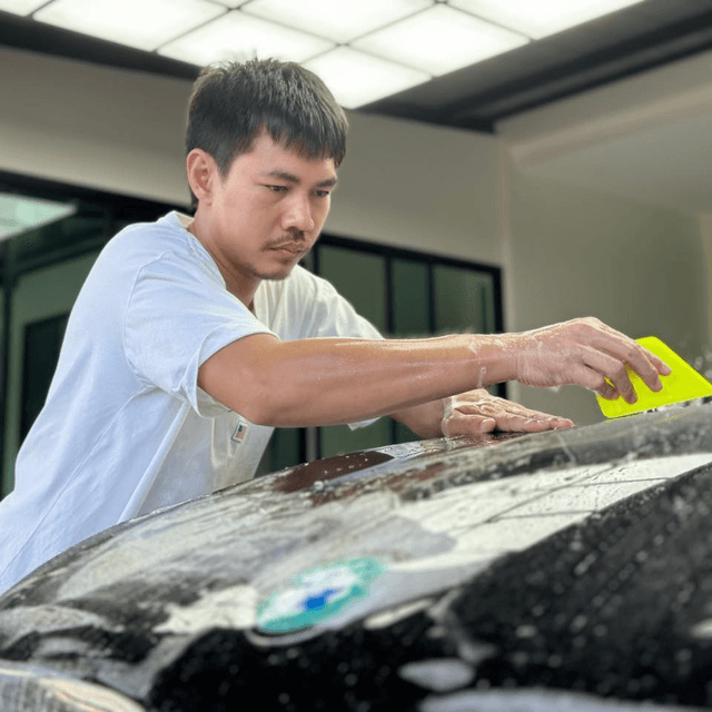 คุณหรั่ง เจ้าของและผู้ก่อตั้ง Rang Garage